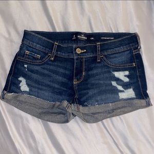 Size 0 Low Rise Hollister Jean Short